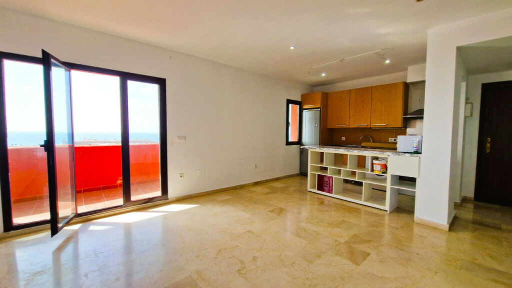 Top Floor Apartment Estepona Málaga - image 5