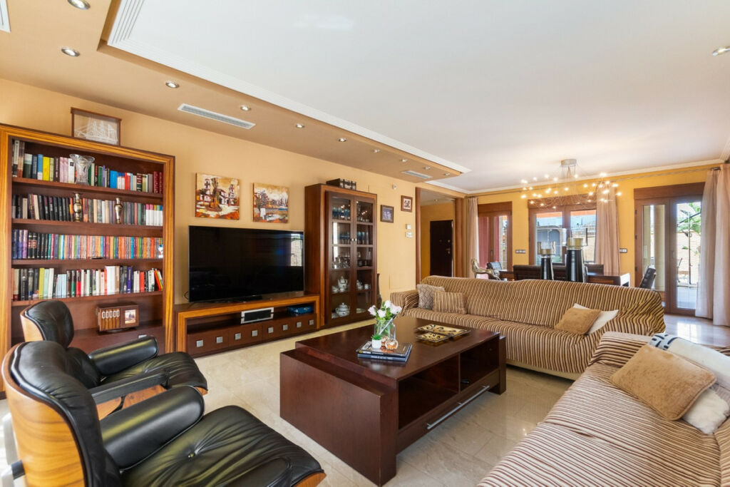 Detached Villa Orihuela Alicante - image 5