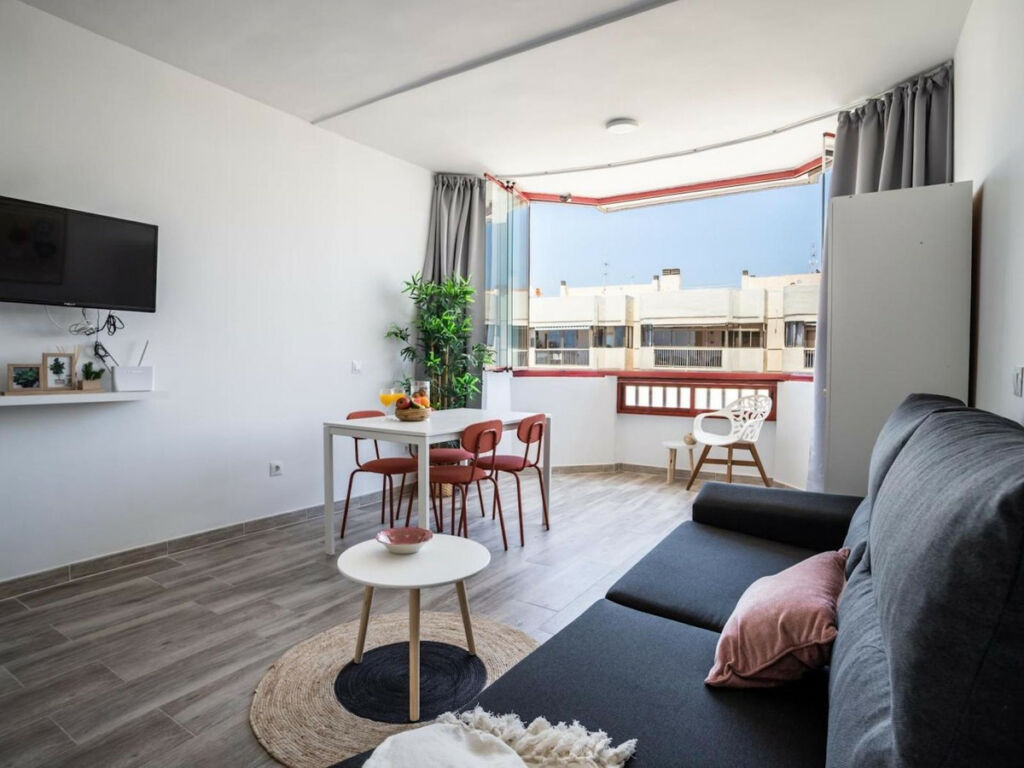 Middle Floor Apartment Fuengirola Málaga - image 5