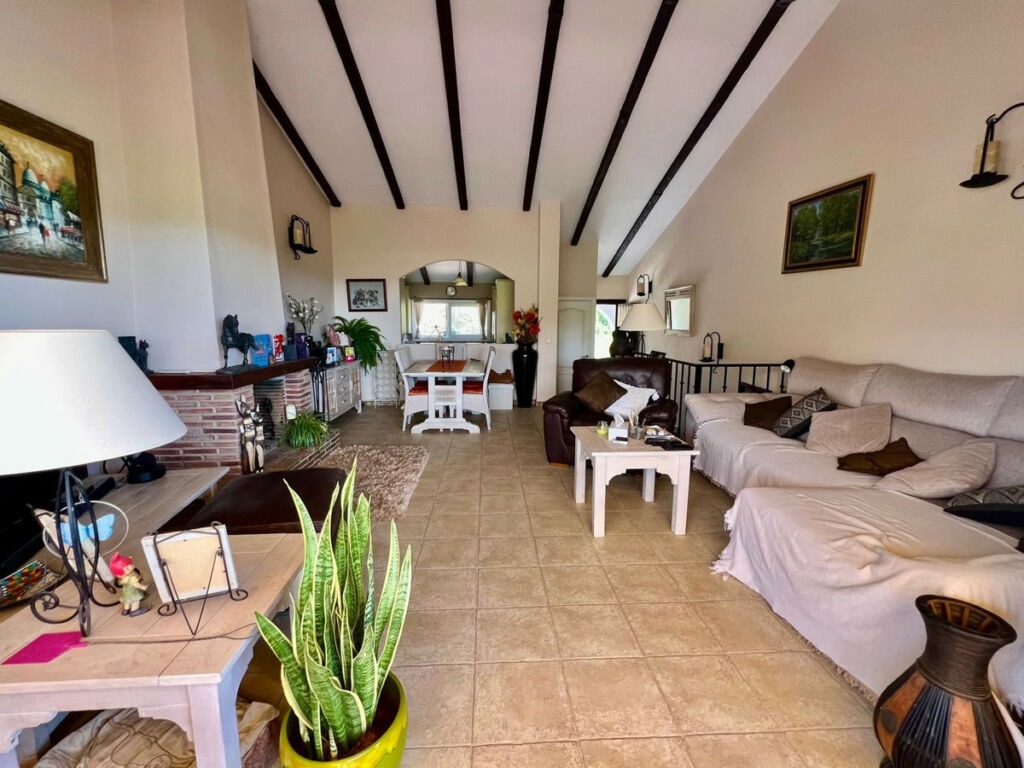 Townhouse Estepona Málaga - image 5