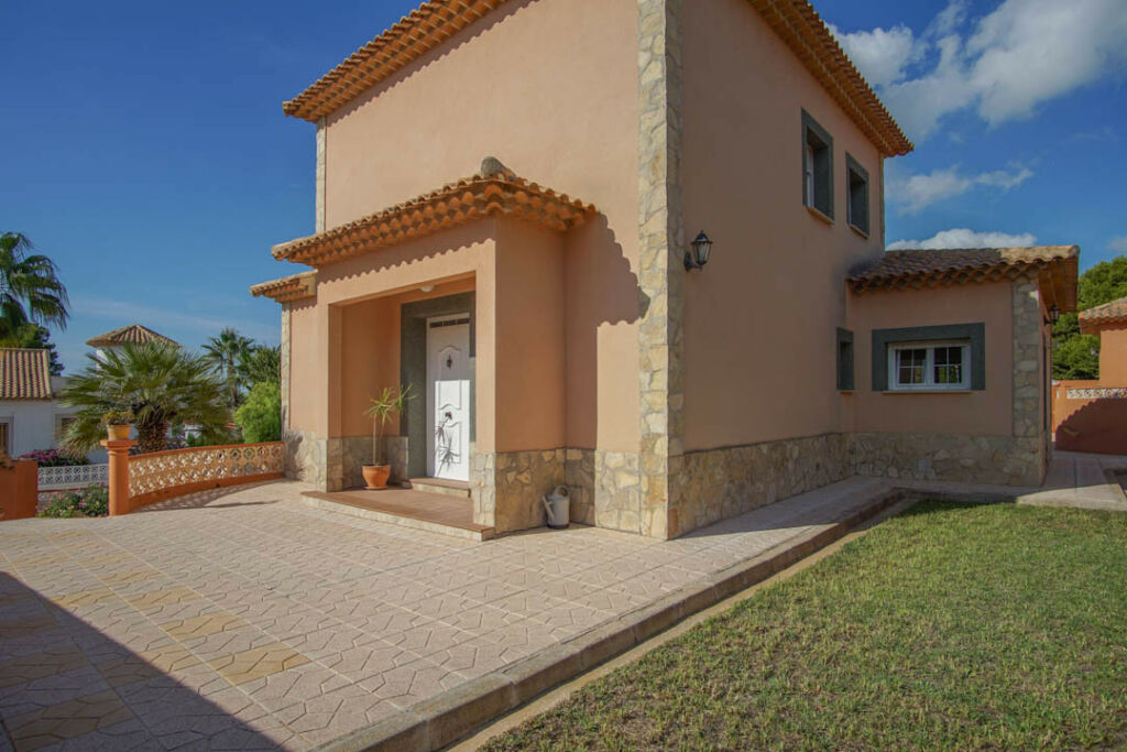 Detached Villa Calpe Alicante - image 5
