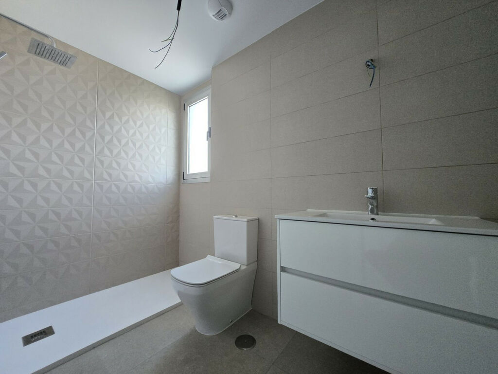 Middle Floor Apartment Torremolinos Málaga - image 4