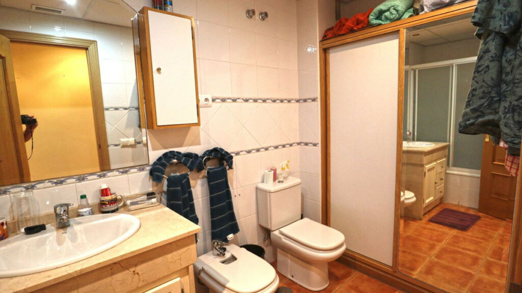 Middle Floor Apartment Marbella Málaga - image 5