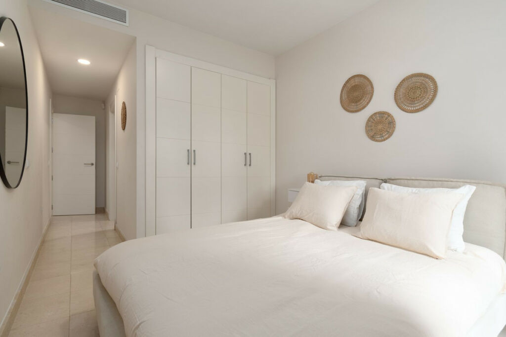 Ground Floor Apartment Los Flamingos Málaga - image 5