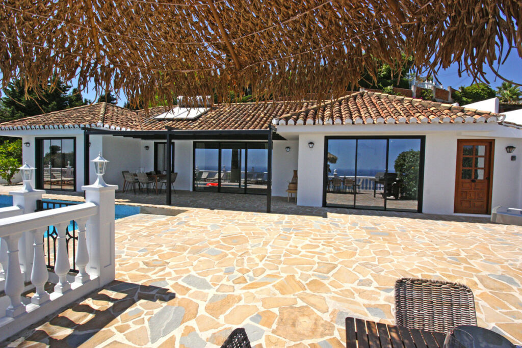 Detached Villa La Capellania Málaga - image 5