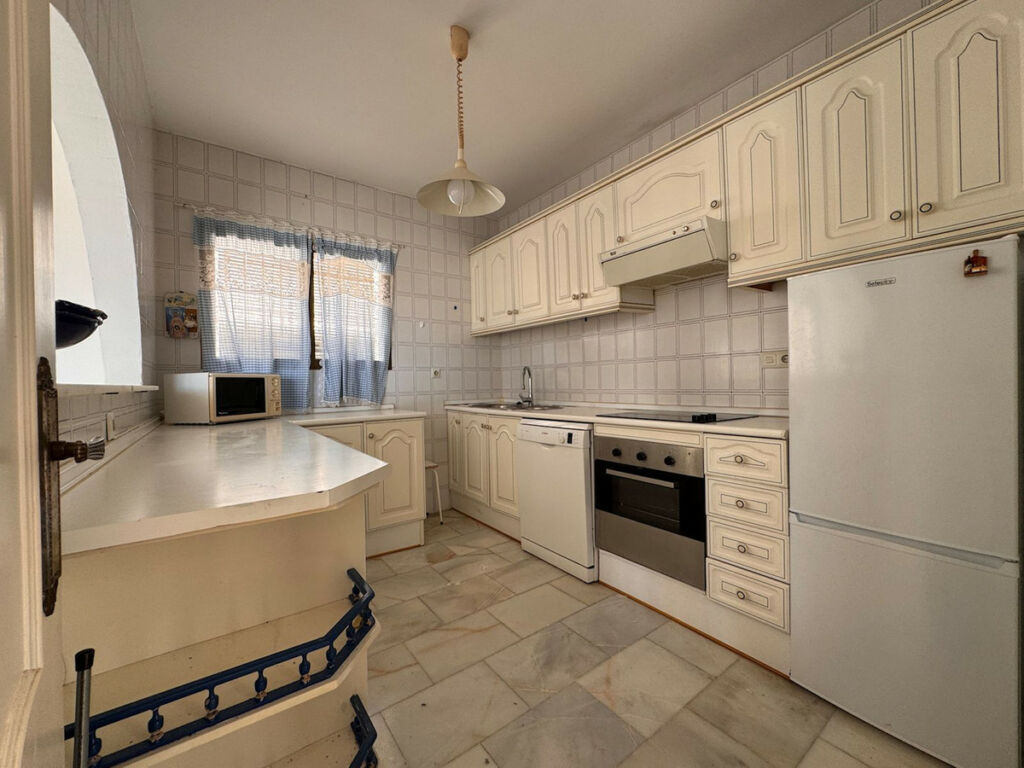 Detached Villa Miraflores Málaga - image 5