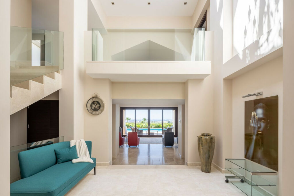 Detached Villa Los Flamingos Málaga - image 5