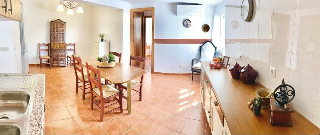 Townhouse Istán Málaga - image 5