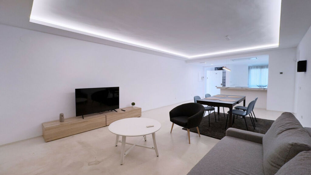 Ground Floor Apartment Nueva Andalucía Málaga - image 5