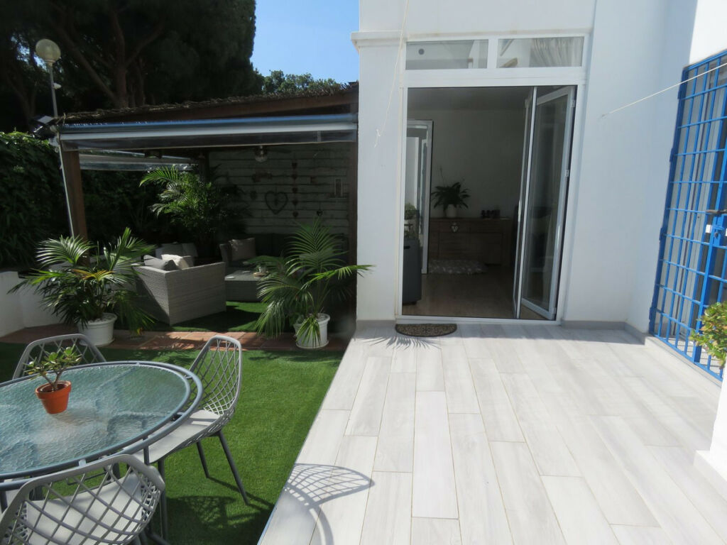 Ground Floor Apartment Calahonda Málaga - image 5