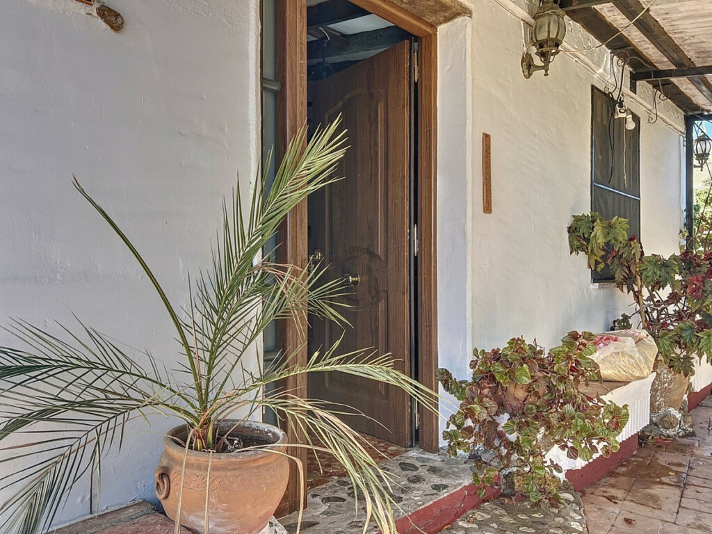 Detached Villa Sedella Málaga - image 5