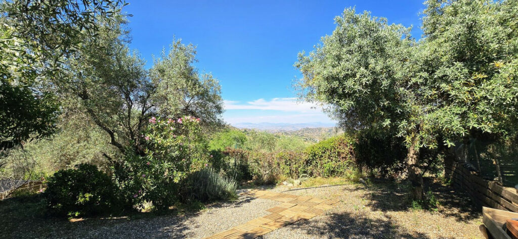 Detached Villa Monda Málaga - image 5