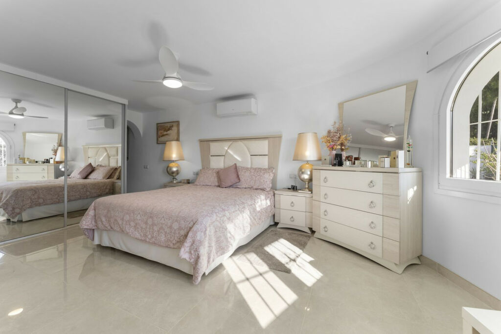 Detached Villa Mijas Málaga - image 5