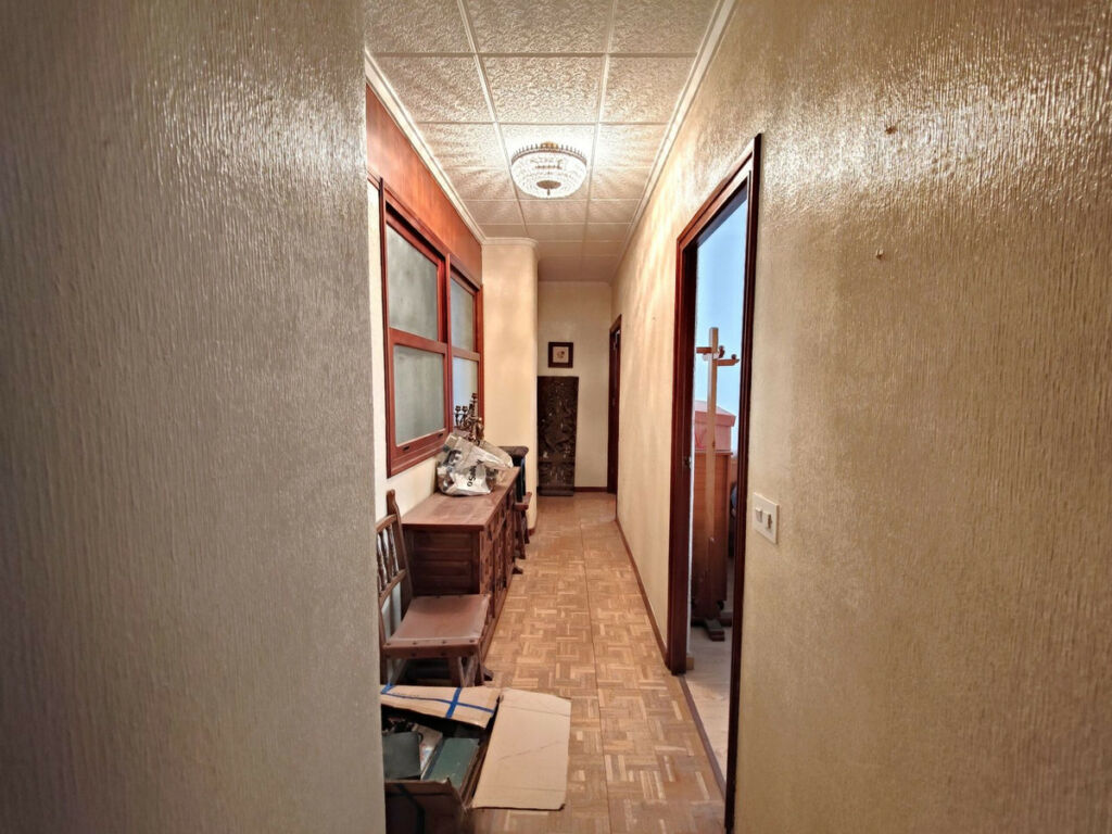 Middle Floor Apartment Torrevieja Alicante - image 5