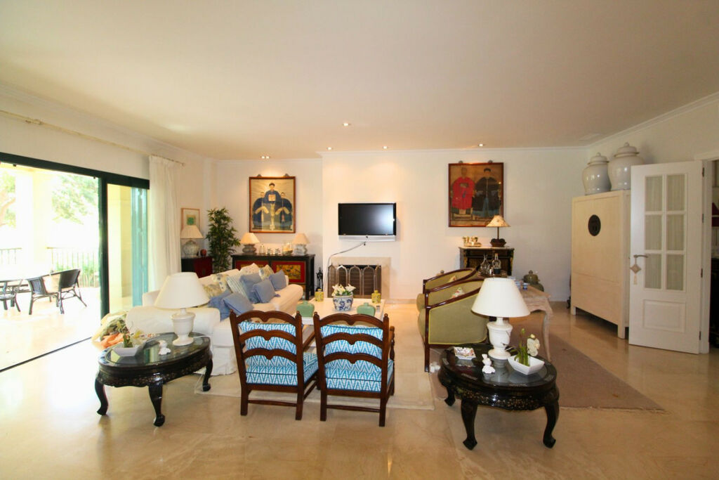 Middle Floor Apartment San Roque Club Cádiz - image 5