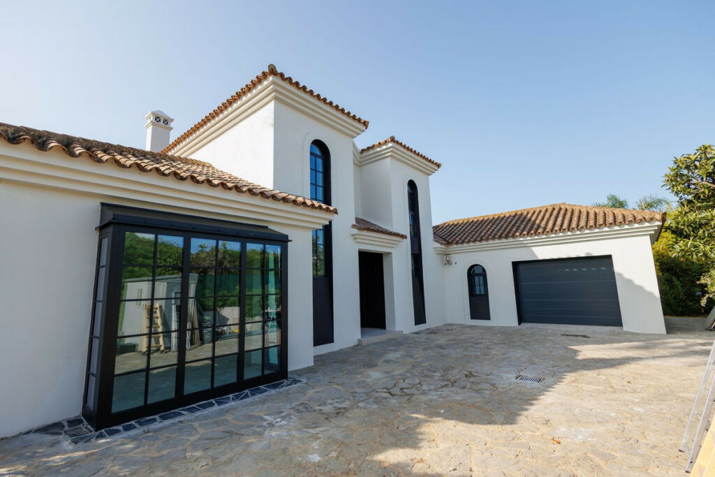 Detached Villa Sotogrande Cádiz - image 3