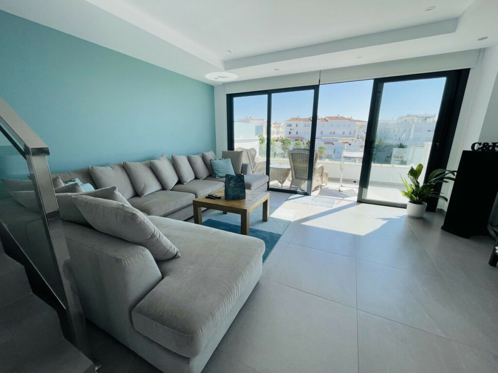 Townhouse Torreblanca Málaga - image 5