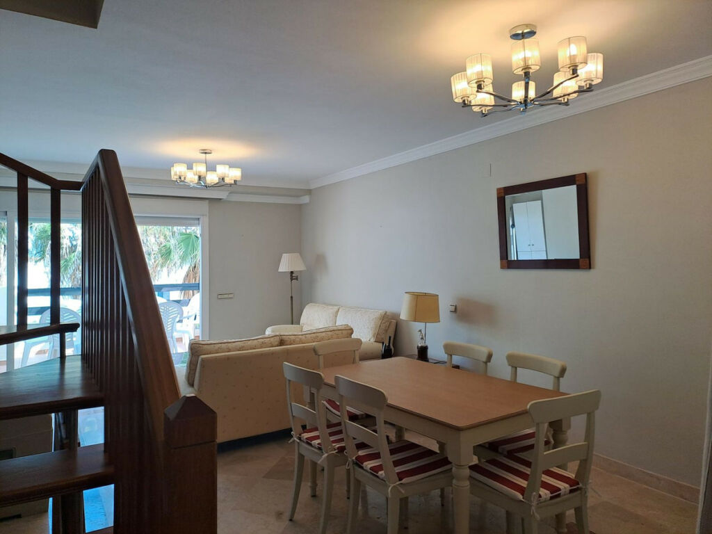 Middle Floor Apartment Estepona Málaga - image 7