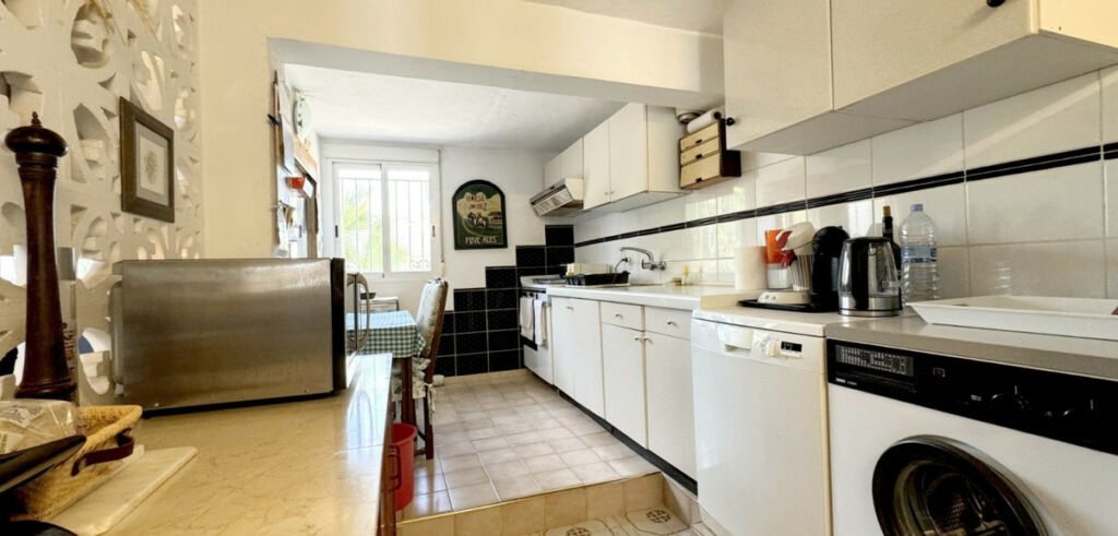 Detached Villa La Zenia Alicante - image 5