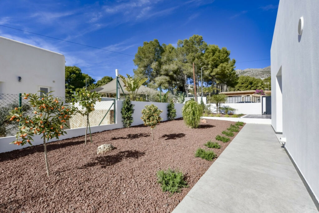 Detached Villa Altea Alicante - image 50