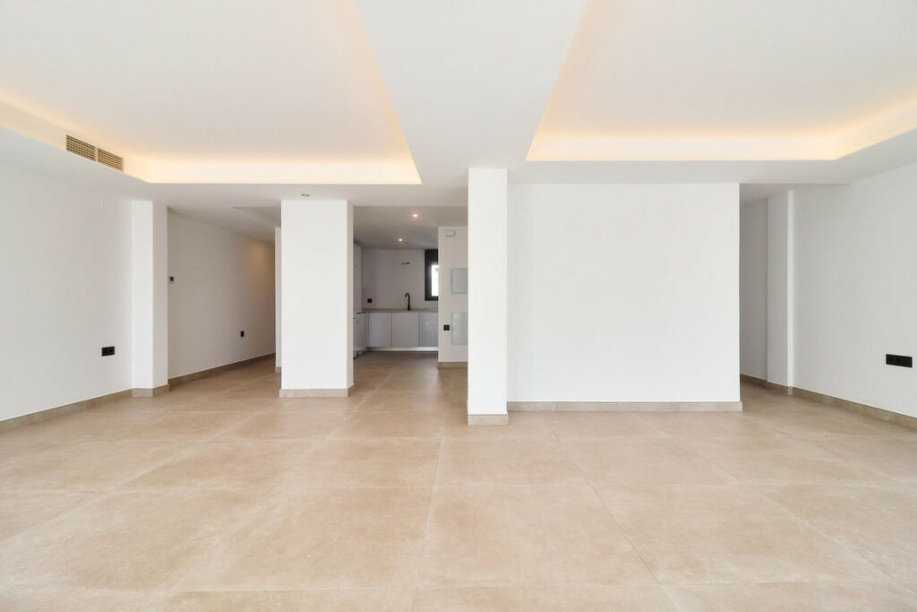 Middle Floor Apartment Fuengirola Málaga - image 50