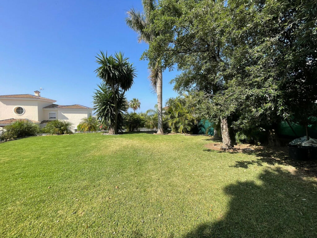 Detached Villa Estepona Málaga - image 50