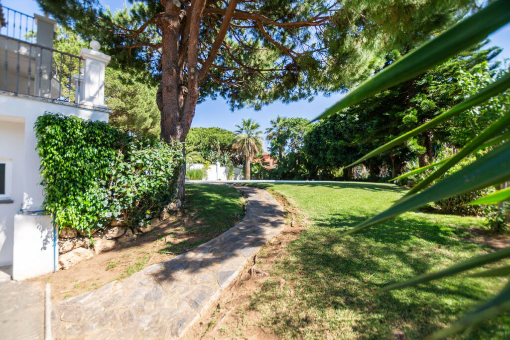 Detached Villa Hacienda Las Chapas Málaga - image 51