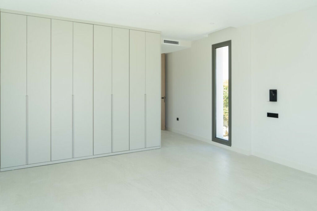 Detached Villa Estepona Málaga - image 49