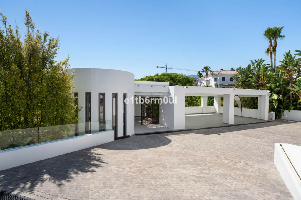 Detached Villa La Quinta Málaga - image 52