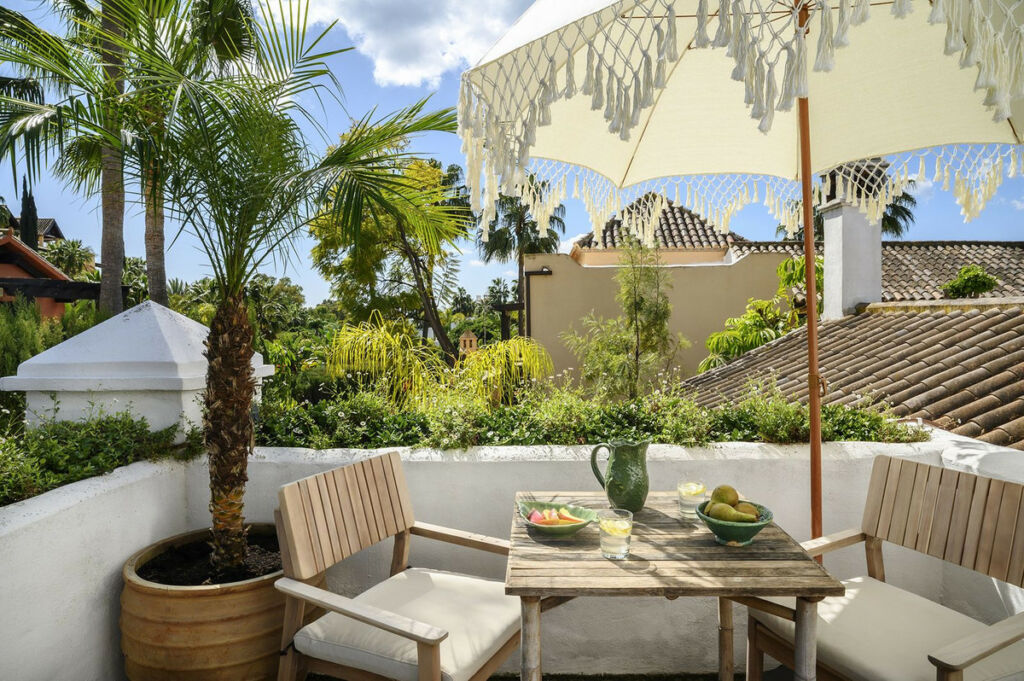 Detached Villa Estepona Málaga - image 30