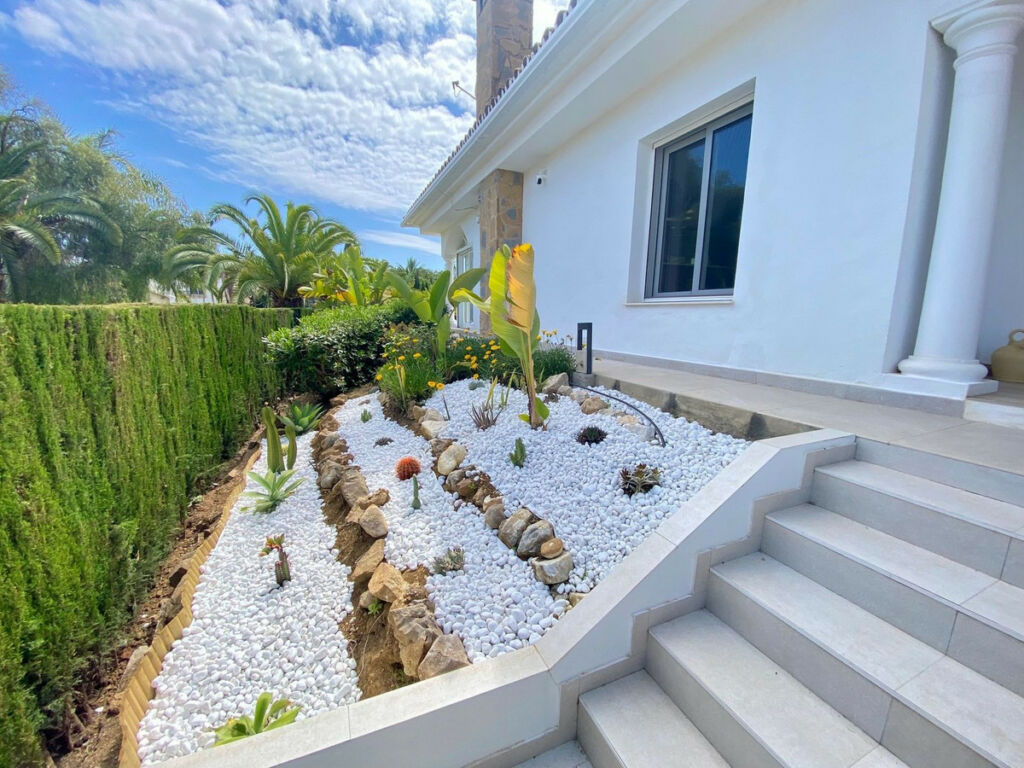 Detached Villa Marbella Málaga - image 53