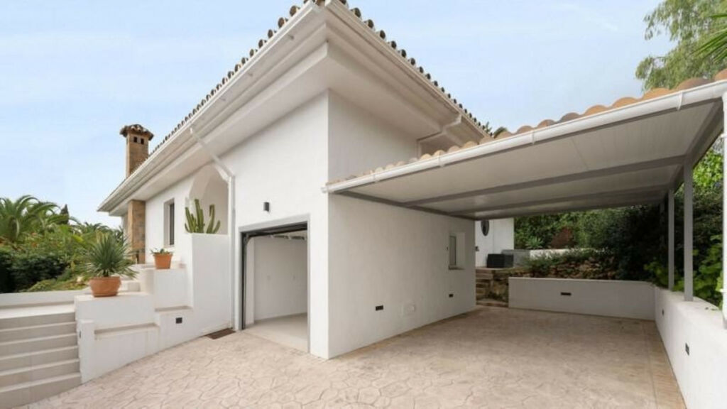 Detached Villa Marbella Málaga - image 54