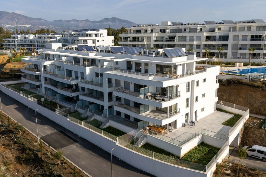 Middle Floor Apartment El Chaparral Málaga - image 55