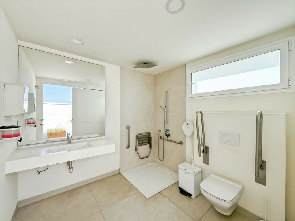Middle Floor Apartment Estepona Málaga - image 59