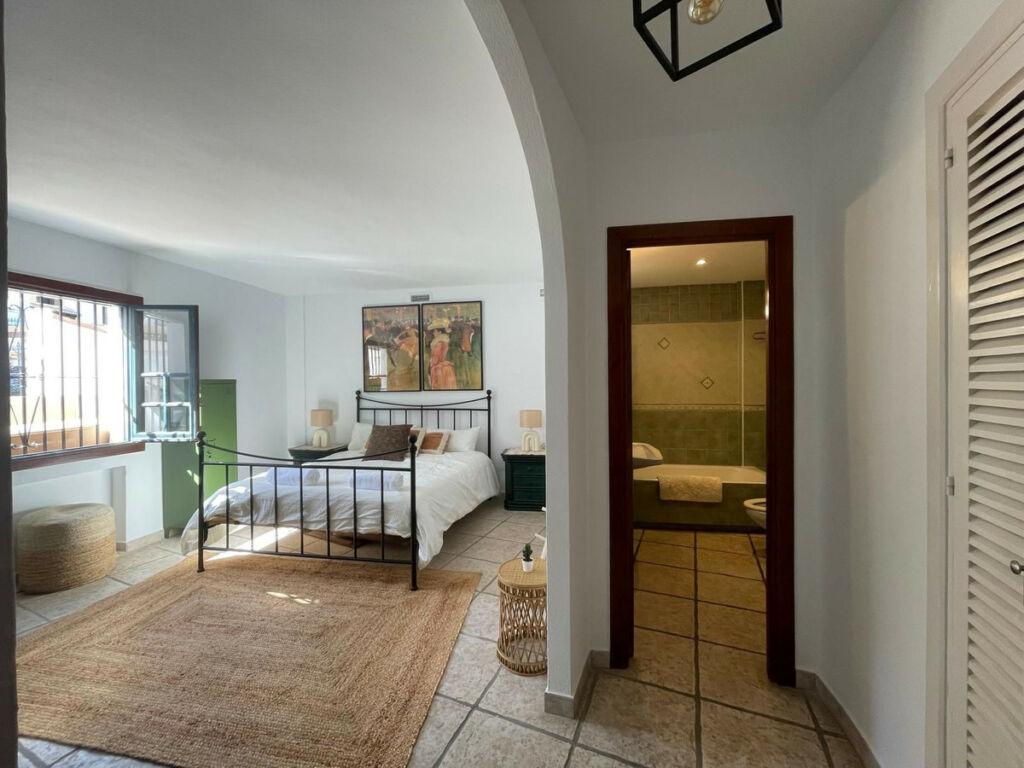 Ground Floor Apartment Puerto de Cabopino Málaga - image 6