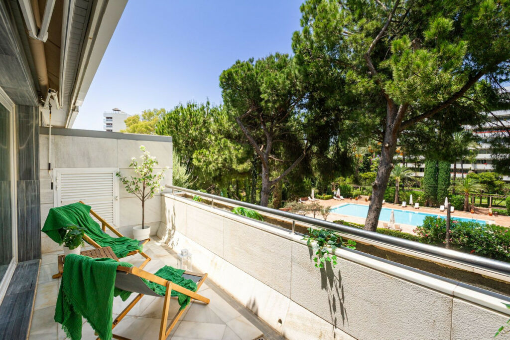 Middle Floor Apartment Marbella Málaga - image 6