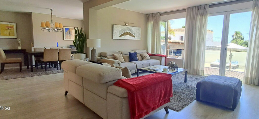Detached Villa Marbella Málaga - image 6