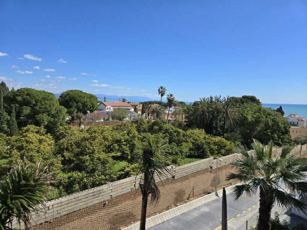 Middle Floor Apartment Torremolinos Málaga - image 5