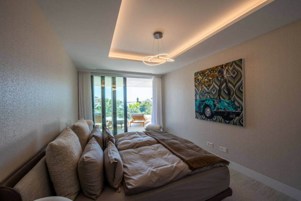 Middle Floor Apartment Estepona Málaga - image 6