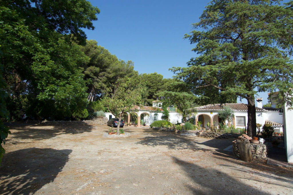 Detached Villa Alhaurín el Grande Málaga - image 6