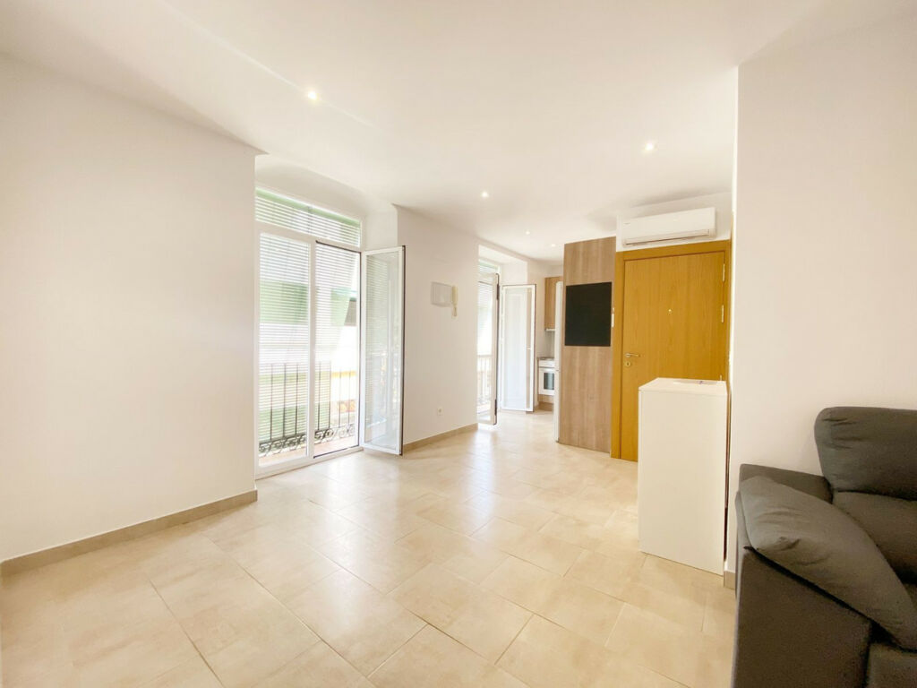 Middle Floor Apartment Marbella Málaga - image 6
