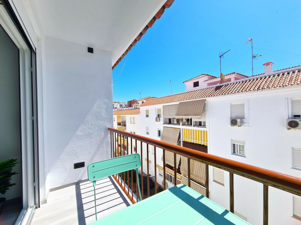 Top Floor Apartment Estepona Málaga - image 6