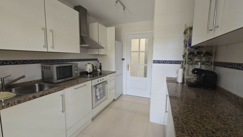 Ground Floor Apartment La Cala Hills Málaga - image 10