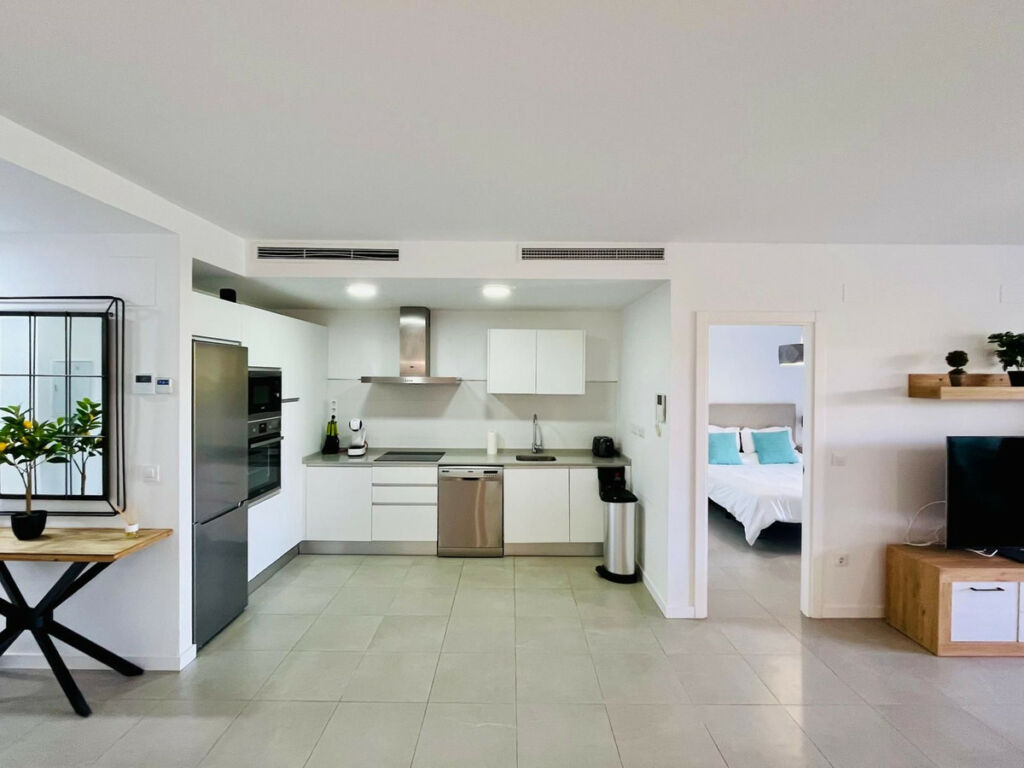 Ground Floor Apartment Casares Playa Málaga - image 3