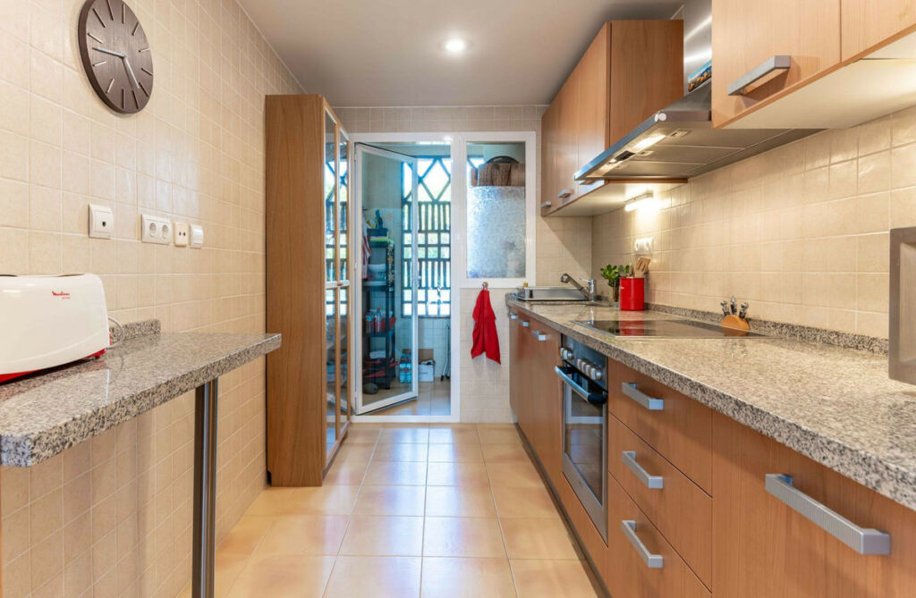 Top Floor Apartment Los Arqueros Málaga - image 6