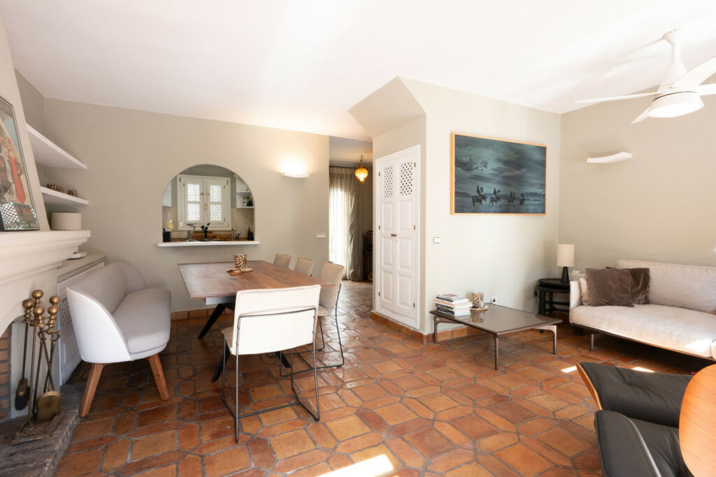 Townhouse The Golden Mile Málaga - image 6