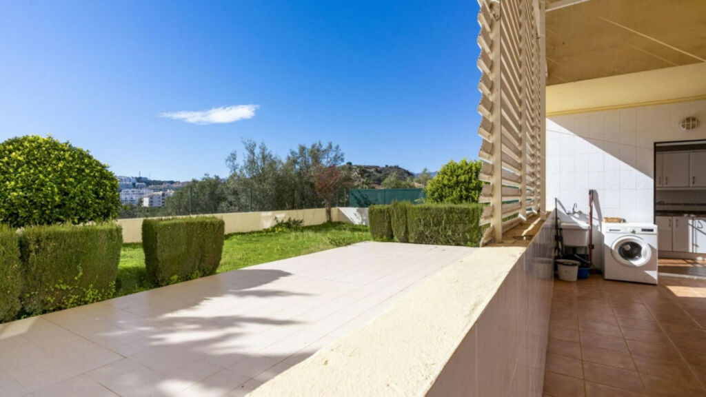 Ground Floor Apartment La Cala Málaga - image 6