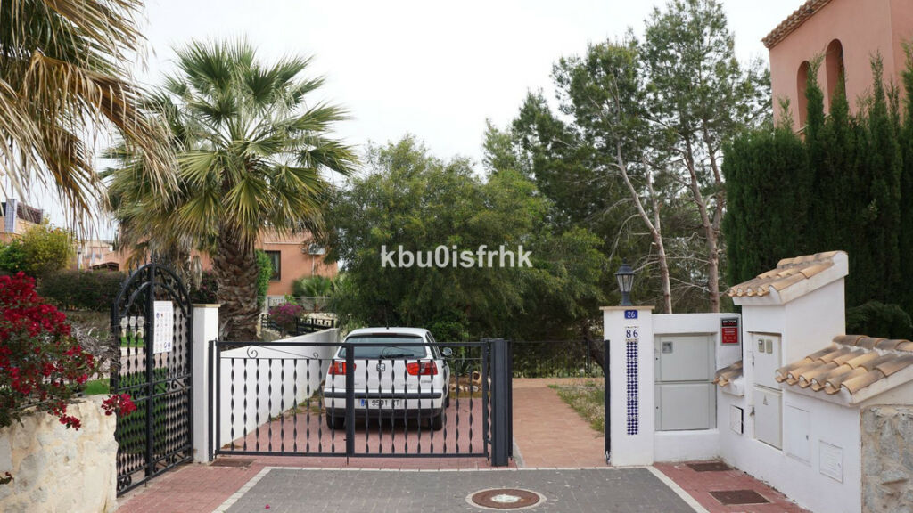 Detached Villa San Miguel de Salinas Alicante - image 6