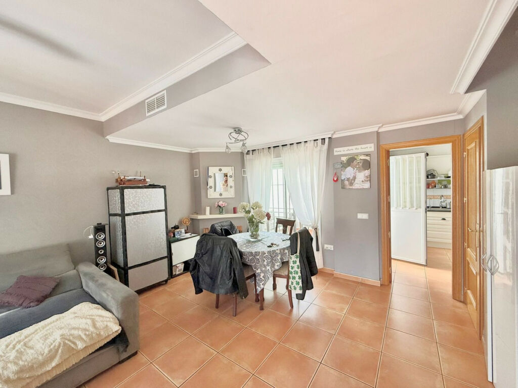 Townhouse Torreblanca Málaga - image 6