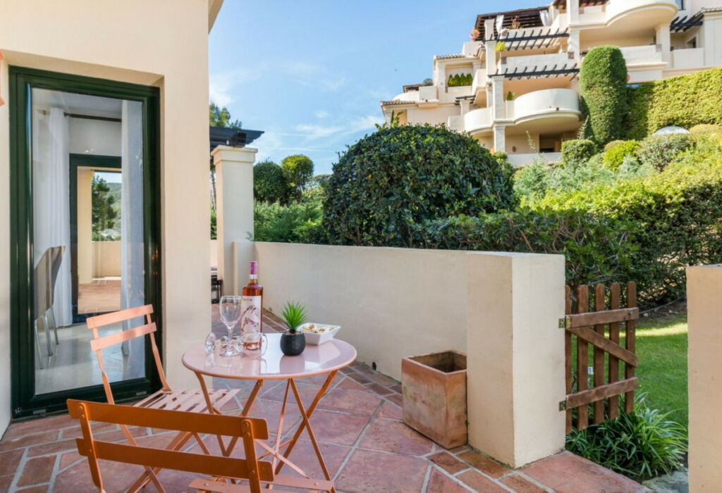 Ground Floor Apartment Benahavís Málaga - image 6